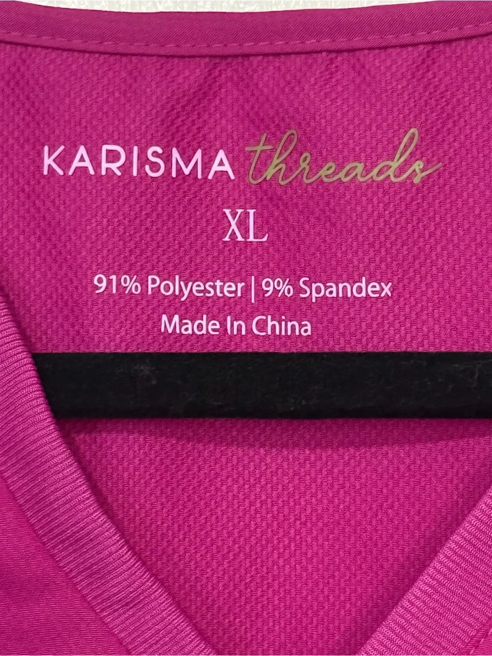 Karisma Treads womens 2 piece scrub set suze XL.